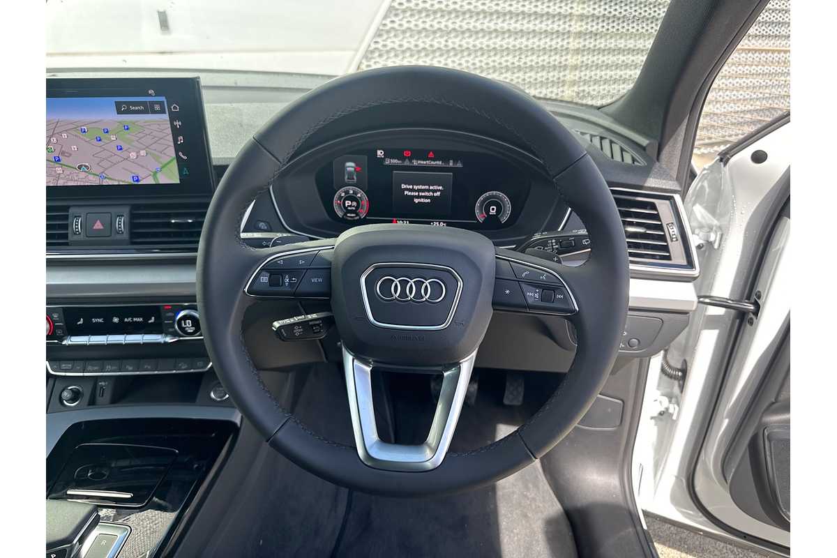 2024 Audi Q5 40 TDI S Line FY