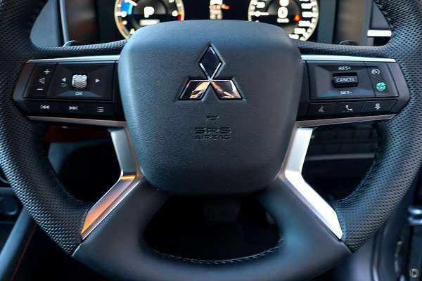 2023 Mitsubishi Outlander Exceed Tourer ZM