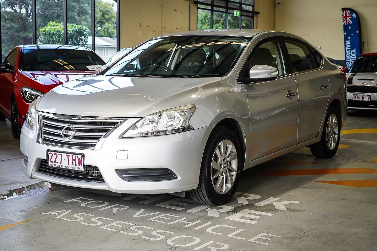 2013 Nissan Pulsar ST B17