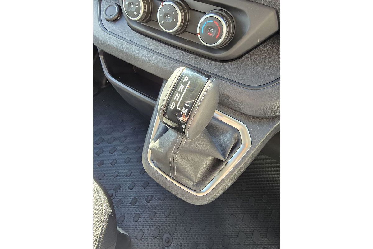2023 Renault Trafic Pro X82 SWB