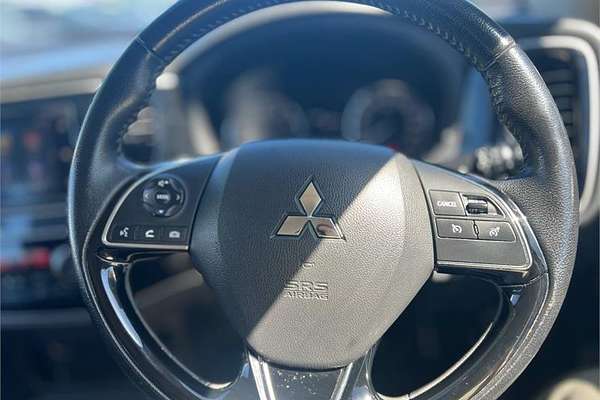 2018 Mitsubishi OUTLANDER ES 7 SEAT (2WD) ZL MY19