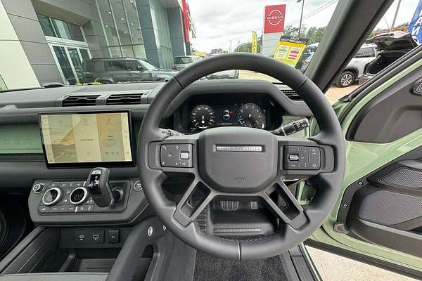 2022 Land Rover Defender 90 P400 75th Edition L663