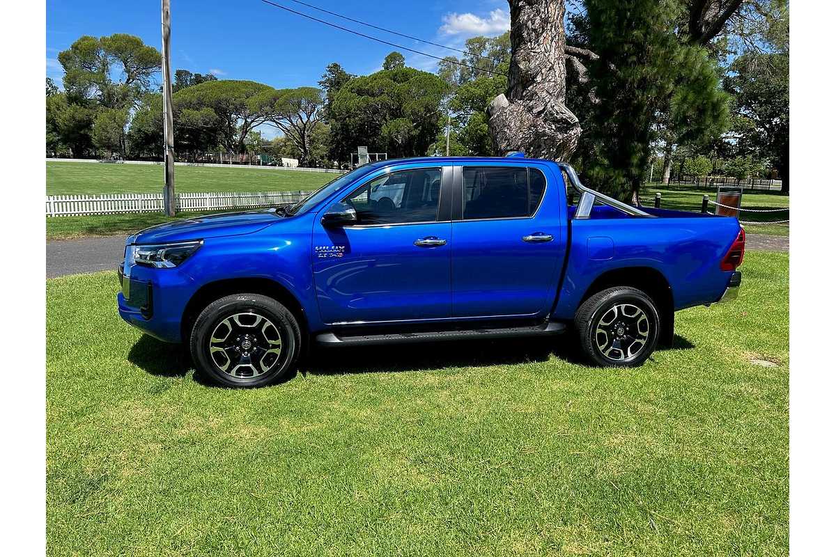 2022 Toyota Hilux SR5 GUN126R 4X4