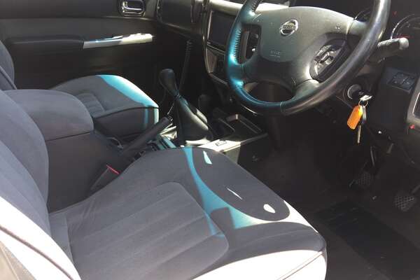 2013 Nissan Patrol ST Y61