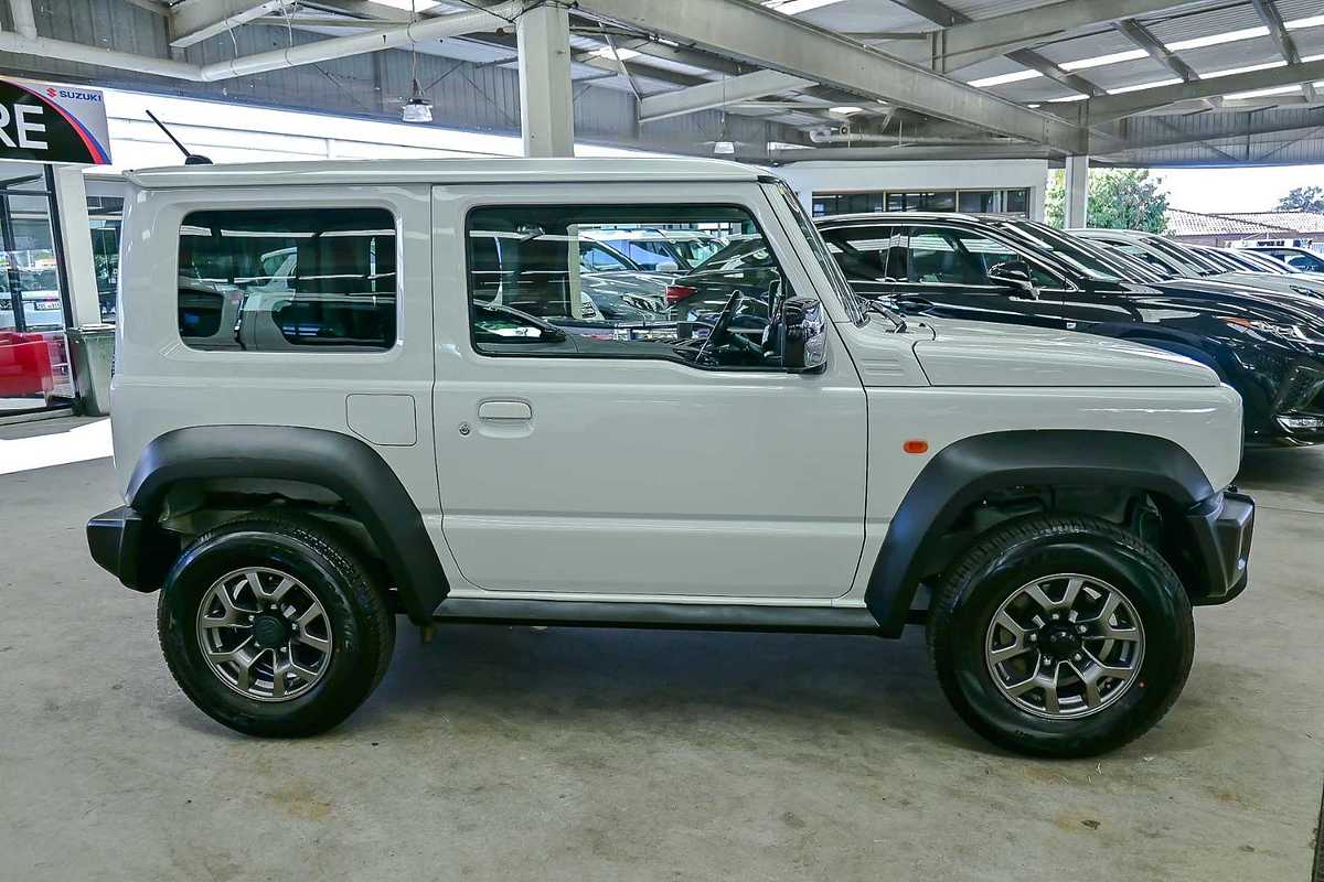 2023 Suzuki Jimny GLX GJ