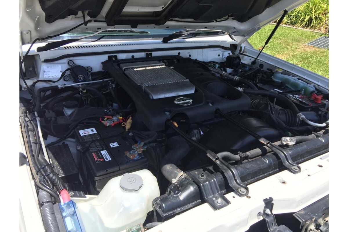 2013 Nissan Patrol ST Y61