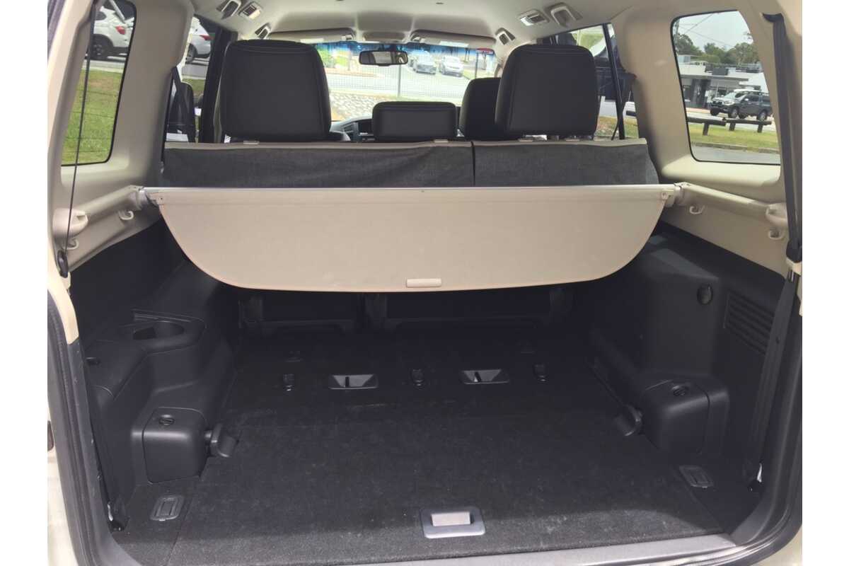 2013 Mitsubishi Pajero VR-X NW
