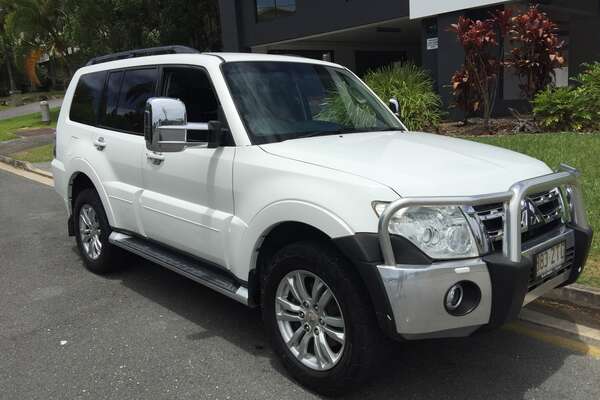 2013 Mitsubishi Pajero VR-X NW