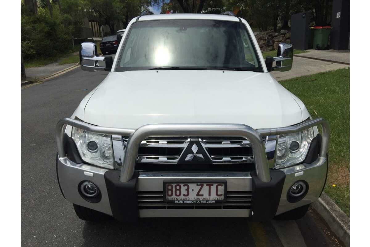 2013 Mitsubishi Pajero VR-X NW