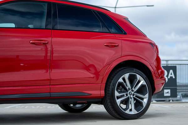 2024 Audi Q3 40 TFSI S Line F3