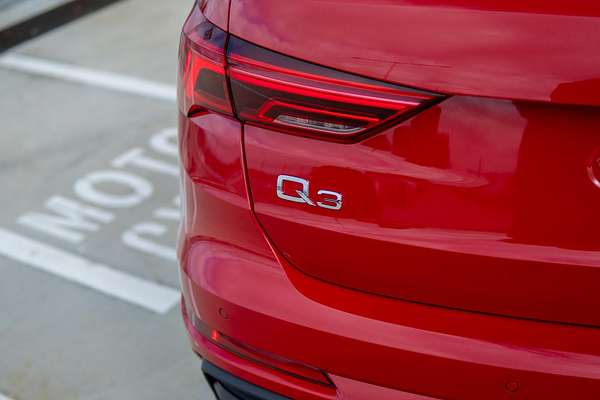 2024 Audi Q3 40 TFSI S Line F3