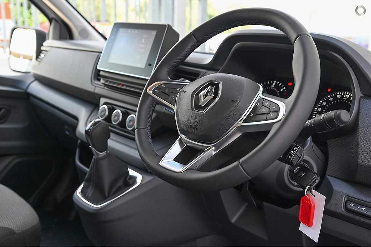 2023 Renault Trafic Crew Pro X82 LWB
