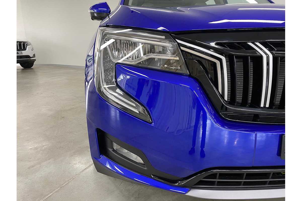 2024 Mahindra XUV700 AX7L