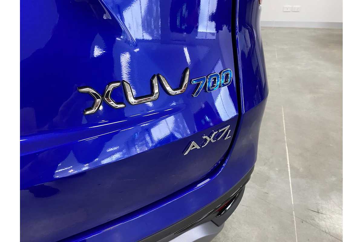 2024 Mahindra XUV700 AX7L