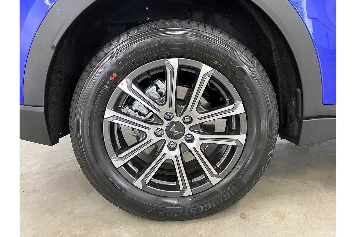 2024 Mahindra XUV700 AX7L