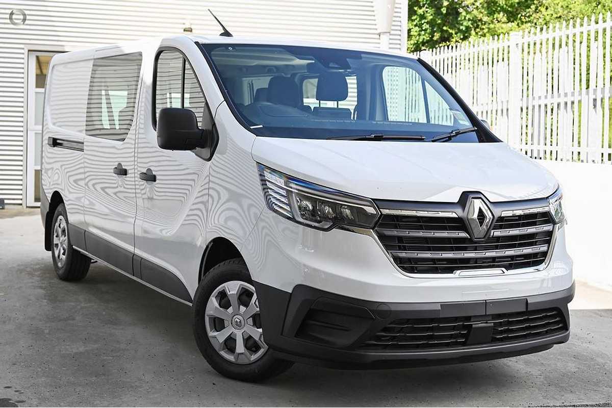 2023 Renault Trafic Crew Pro X82 LWB