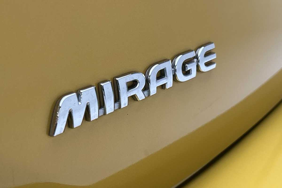 2021 Mitsubishi Mirage ES LB