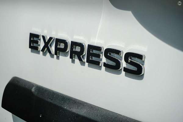 2021 Mitsubishi Express GLX SN