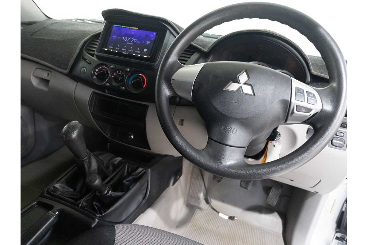 2014 Mitsubishi Triton GLX MN 4X4