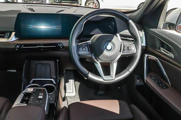 2023 BMW iX1 xDrive30 xLine U11