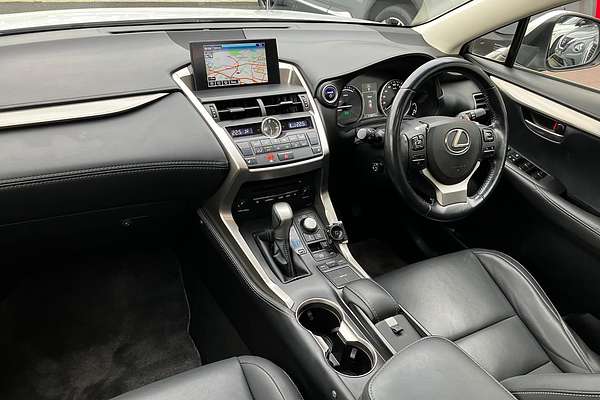 2016 Lexus NX NX300h Luxury AYZ10R