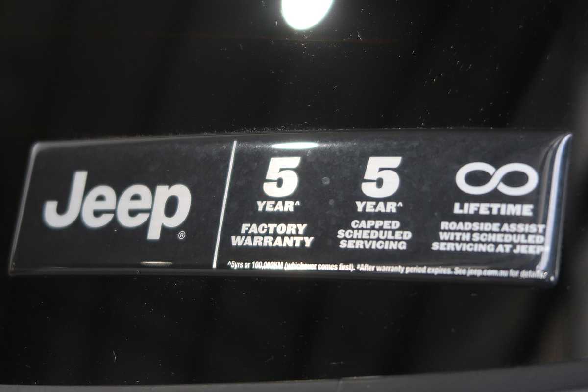 2023 Jeep Compass S-Limited M6