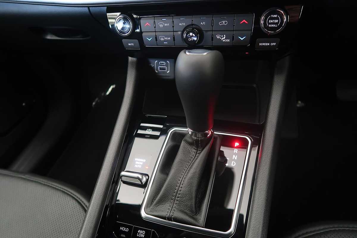 2023 Jeep Compass S-Limited M6