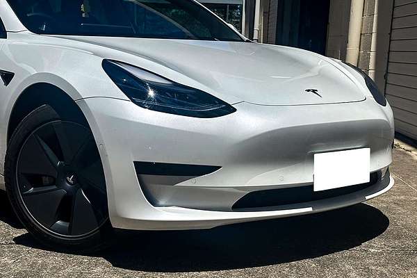 2022 Tesla Model 3 Rear-Wheel Drive