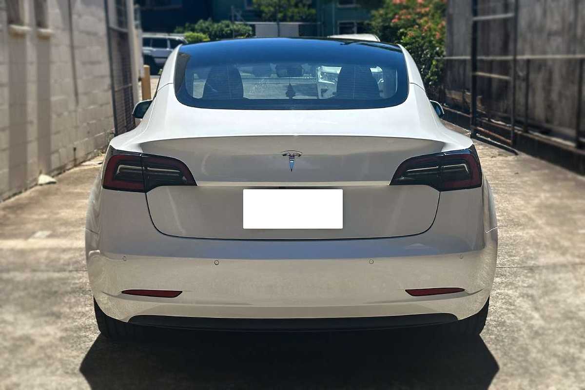2022 Tesla Model 3 Rear-Wheel Drive