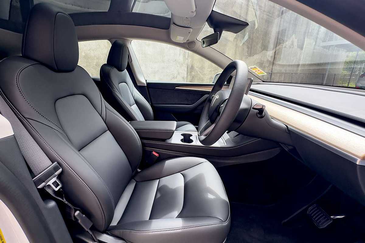2022 Tesla Model Y Rear-Wheel Drive