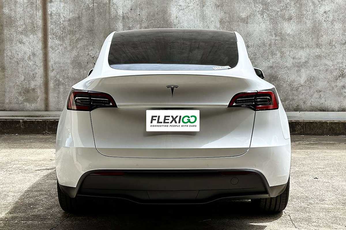 2022 Tesla Model Y Rear-Wheel Drive
