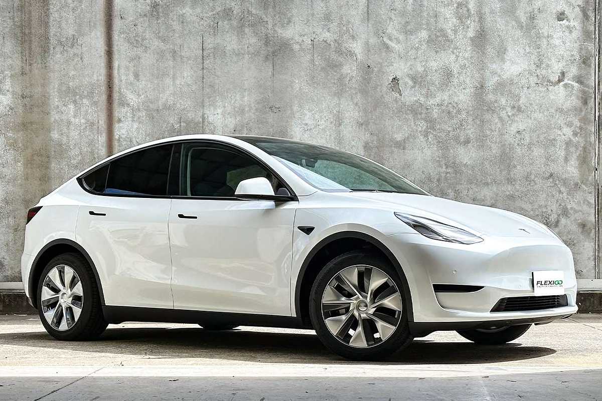2022 Tesla Model Y Rear-Wheel Drive