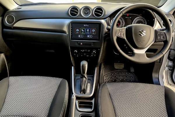 2022 Suzuki Vitara Shadow LY Series II