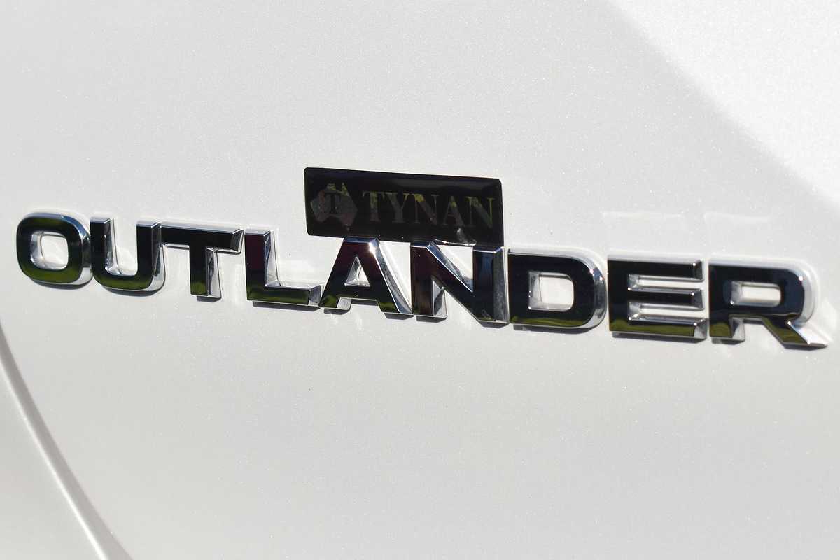 2022 Mitsubishi Outlander PHEV Exceed Tourer ZM