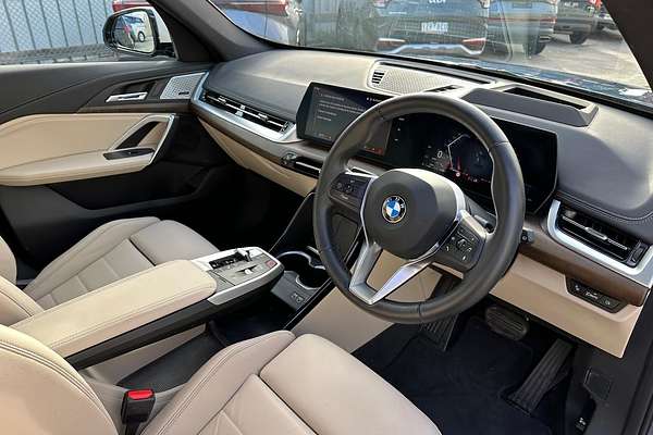 2023 BMW X1 sDrive18i U11