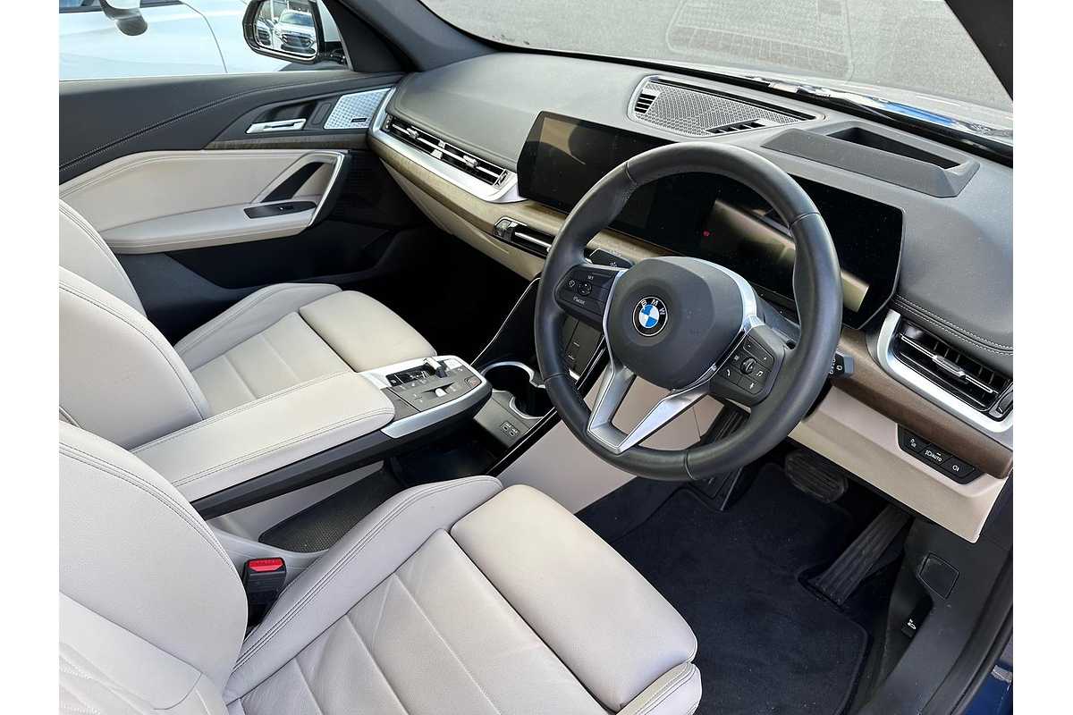 2023 BMW X1 sDrive18i U11
