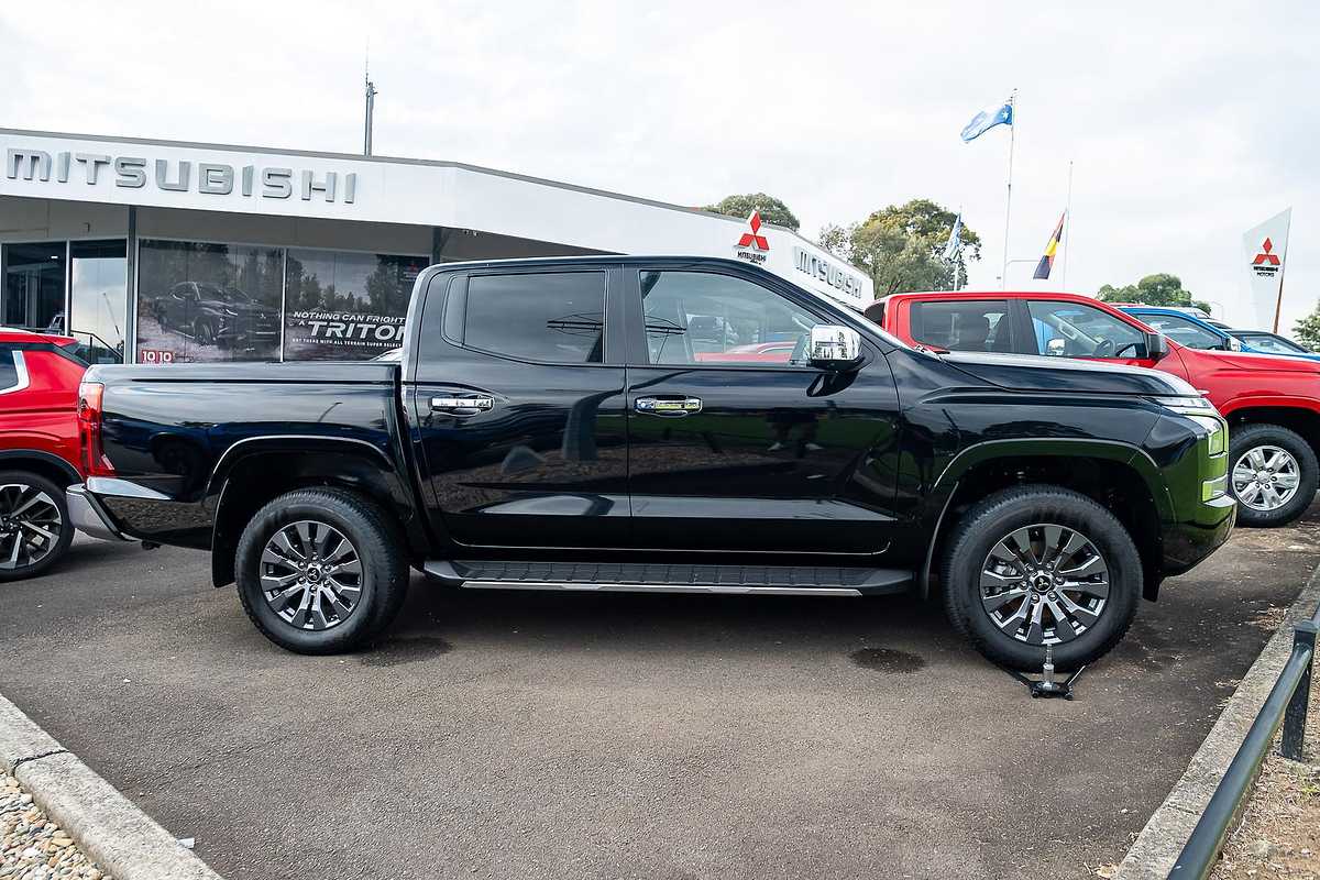2024 Mitsubishi Triton GLS MV 4X4