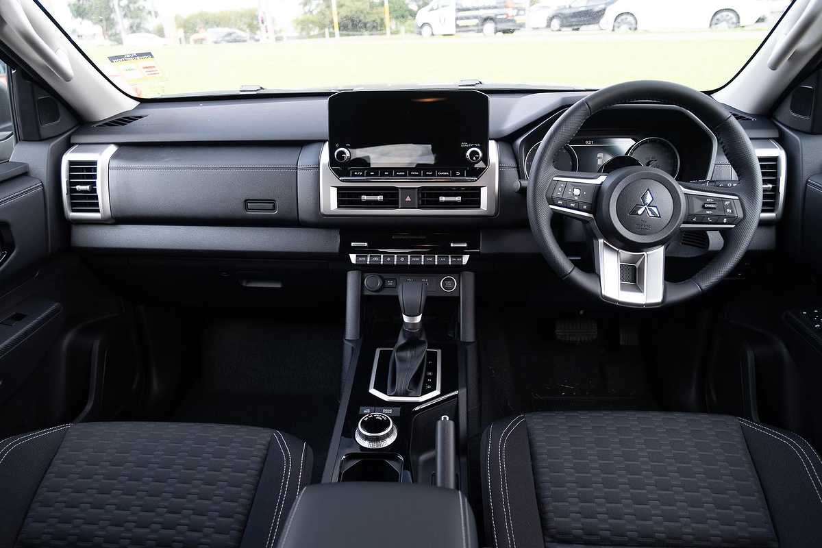 2024 Mitsubishi Triton GLS MV 4X4