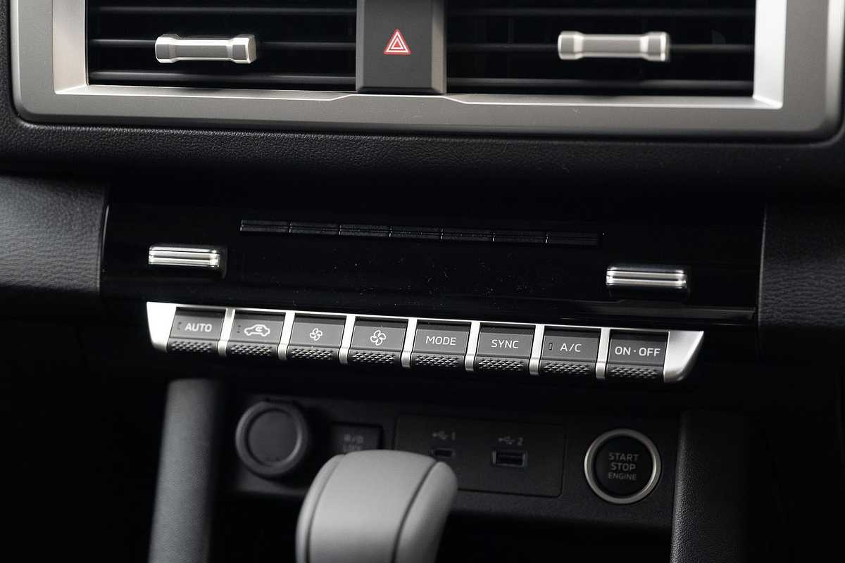 2024 Mitsubishi Triton GLS MV 4X4