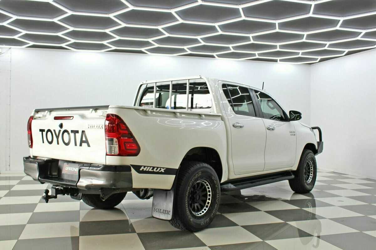 2017 Toyota Hilux SR (4x4) GUN126R MY17 4X4
