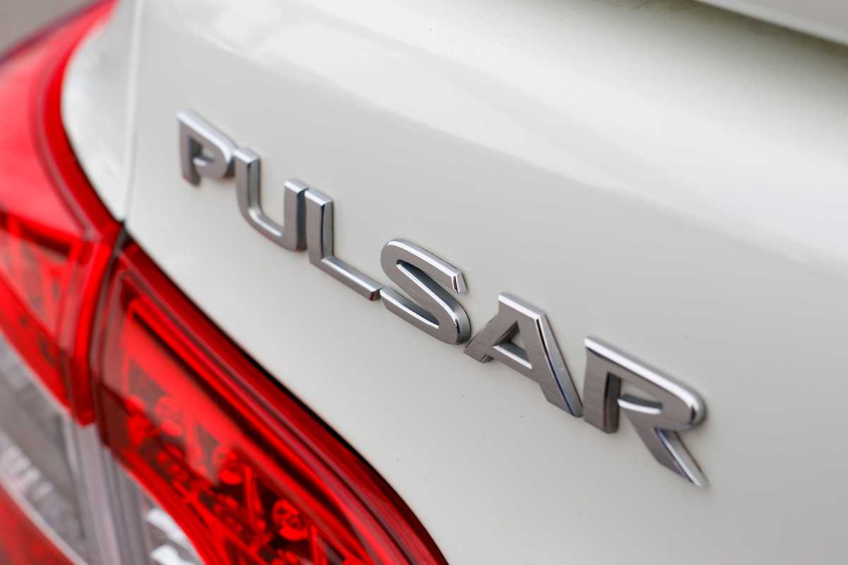 2014 Nissan Pulsar ST-L B17