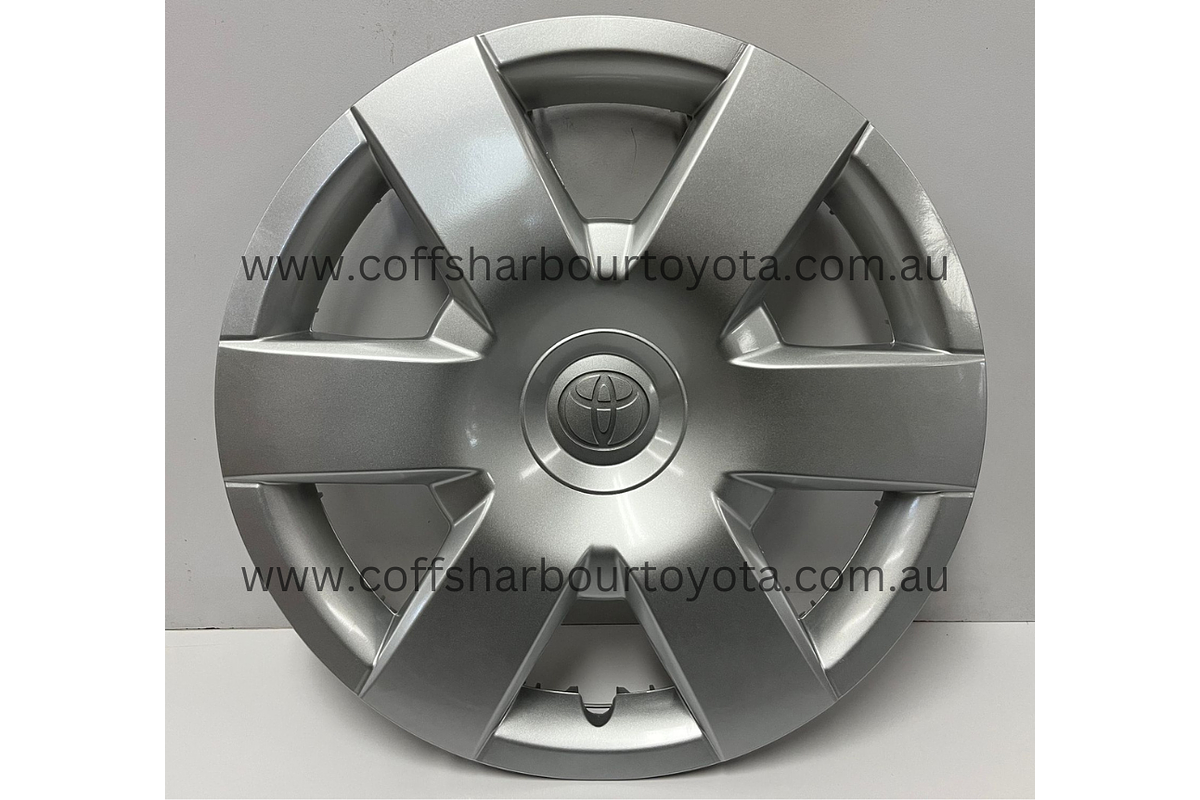 Toyota Wheel Cap - HiAce 200 Series - 2005-onwards - 4260226010