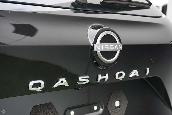 2024 Nissan QASHQAI ST+ J12