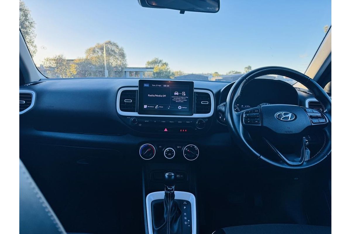 2021 Hyundai VENUE Active QX.V4