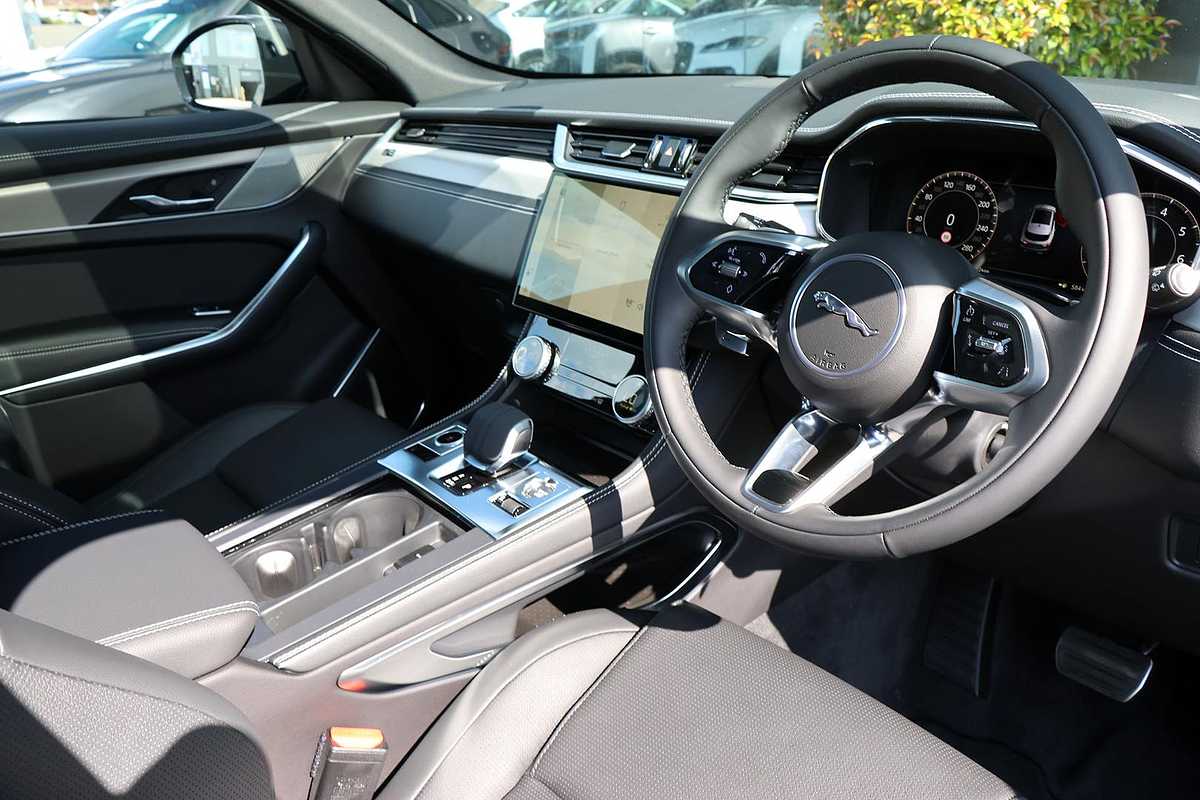 2023 Jaguar F-PACE P250 R-Dynamic SE X761