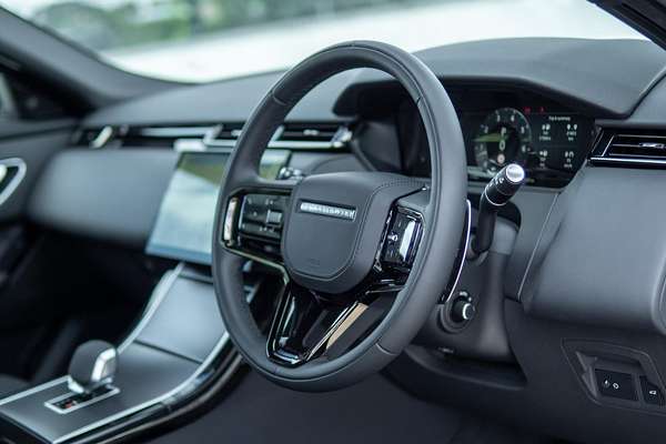 2023 Land Rover Range Rover Velar P400 Dynamic HSE L560