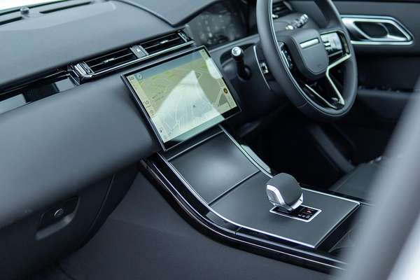 2023 Land Rover Range Rover Velar P400 Dynamic HSE L560