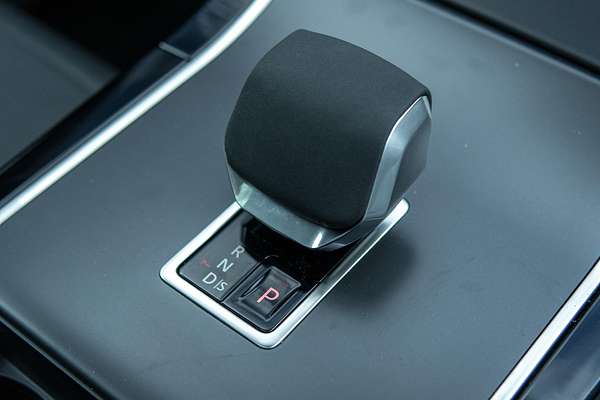2023 Land Rover Range Rover Velar P400 Dynamic HSE L560