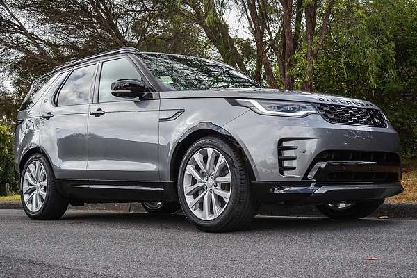 2024 Land Rover Discovery D300 Dynamic SE Series 5