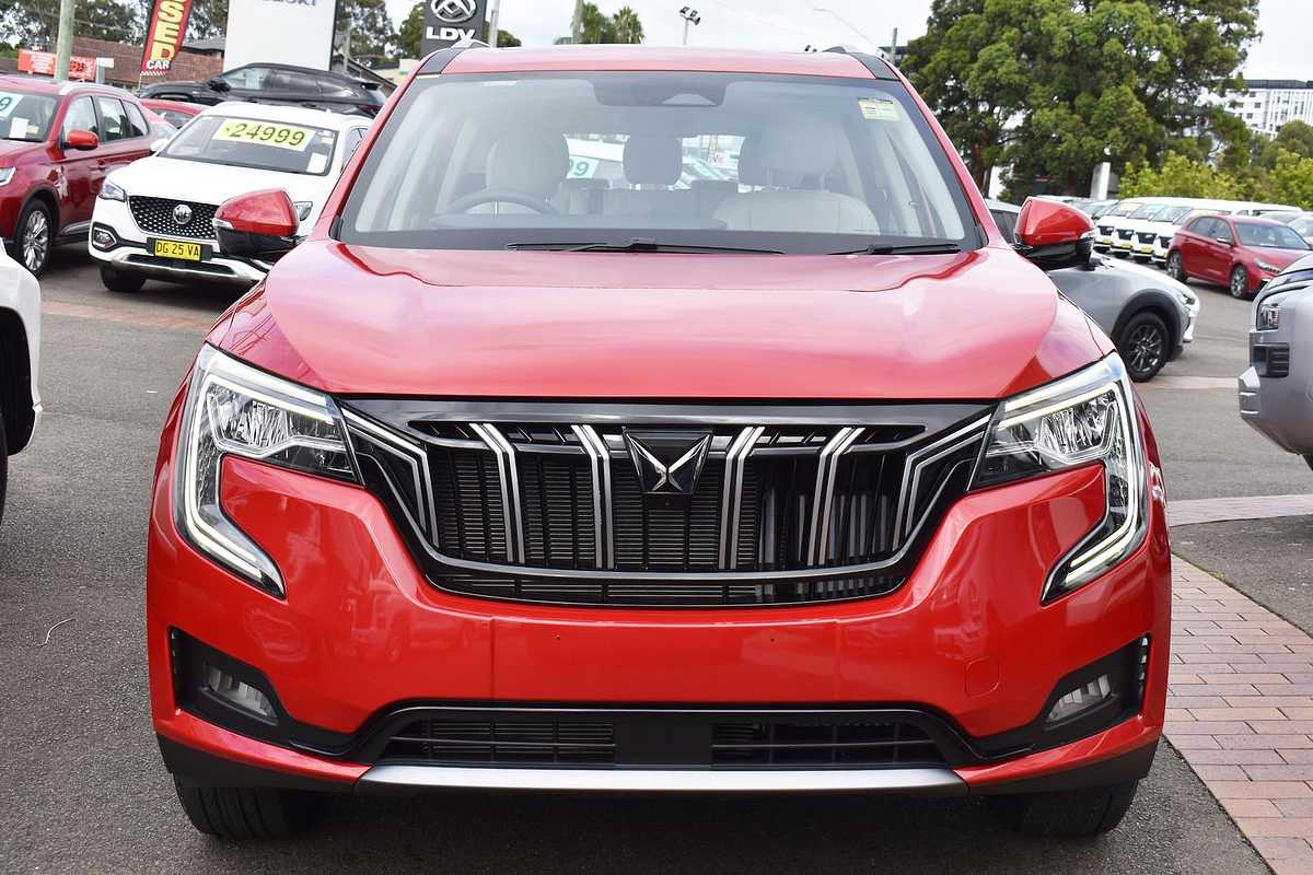 2023 Mahindra XUV700 AX7L